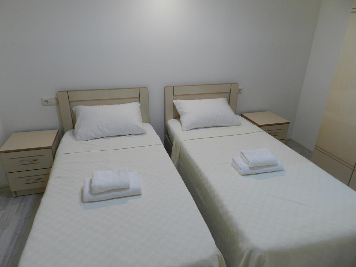 Subtropic Apartments 巴统 外观 照片