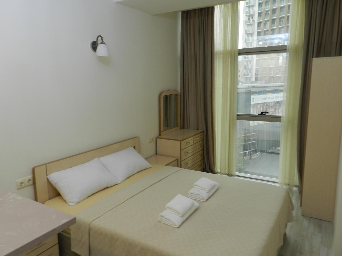 Subtropic Apartments 巴统 外观 照片